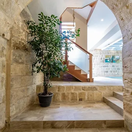 Luxurious With Indoor Heated Pool * Zurrieq
