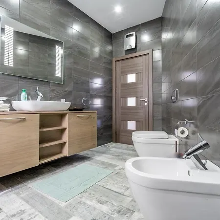 Luxurious With Indoor Heated Pool Villa Zurrieq