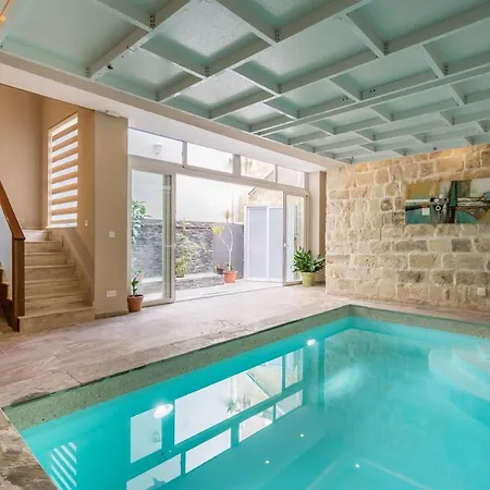 Luxurious With Indoor Heated Pool Villa Zurrieq