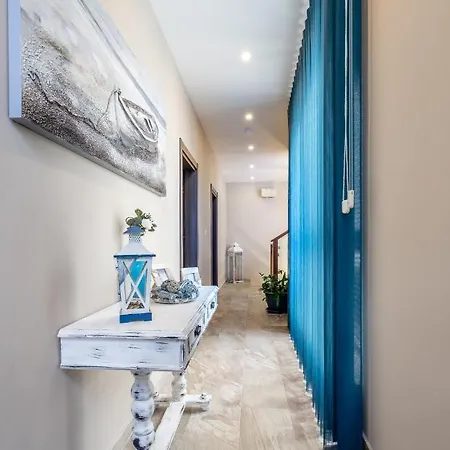 Villa Luxurious With Indoor Heated Pool *